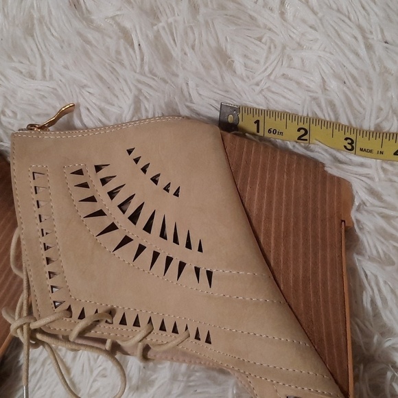 Catherine Malandrino Shoes - Picture 5 of 11